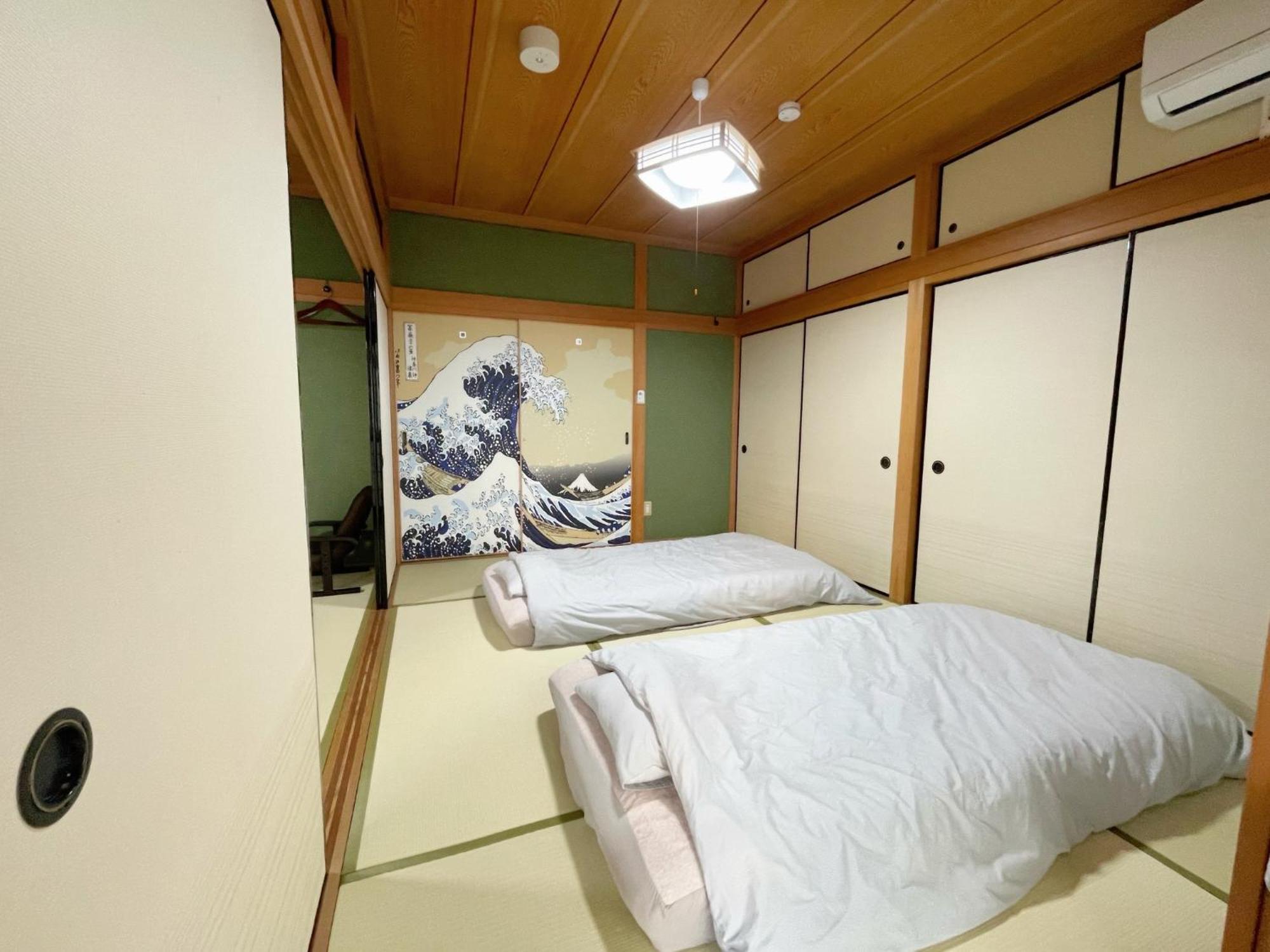一軒家貸切り最大11人まで 114平米の平屋の和の家 駐車場2台無料 道後温泉や松山城へのアクセス抜群 Hotel Luaran gambar